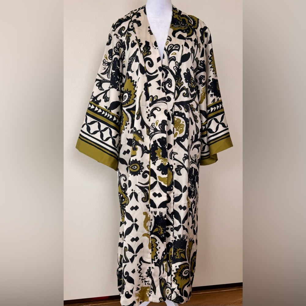 Elegant Black and Olive Patterned Kimono Robe/coat